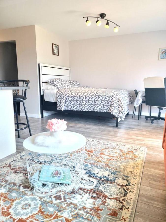 Cozy Private Suite Winnipeg Bagian luar foto